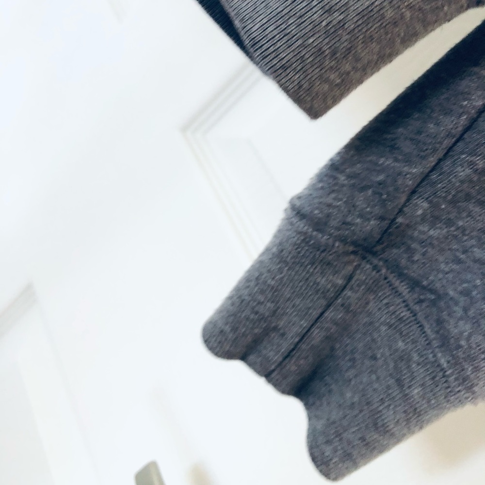 Sweater - Picture 6 of 6